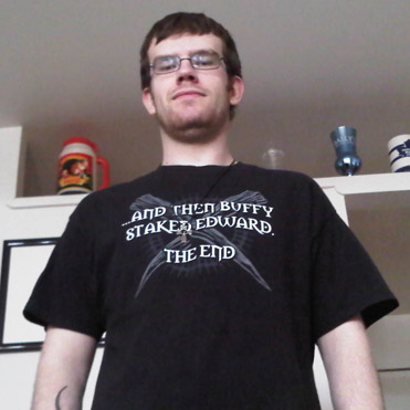 JINX : Geek Gifts - Buffy Staked Edward T-Shirt